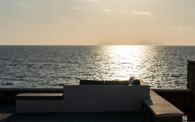 Aegean Melody Suites & Villa