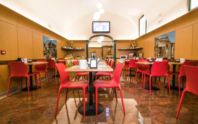 Le Petit Hotel
