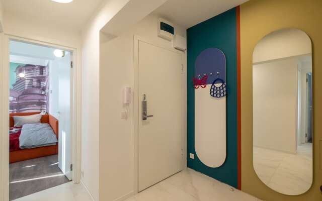 FM Luxury 3-BDR Apartment - Splendid Shapes