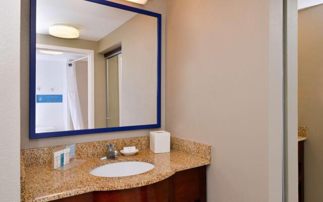 Hampton Inn & Suites Plymouth