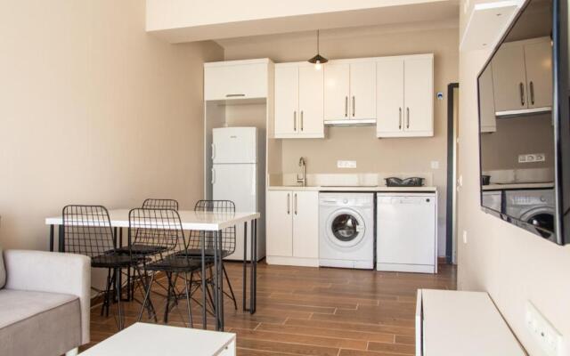 Charming Flat Near Sea With Shared Pool in Cesme
