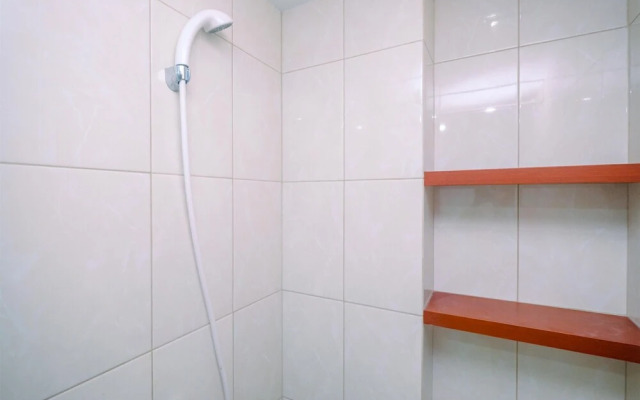 Modern 2BR Apartment for 4 Pax at Springlake Summarecon