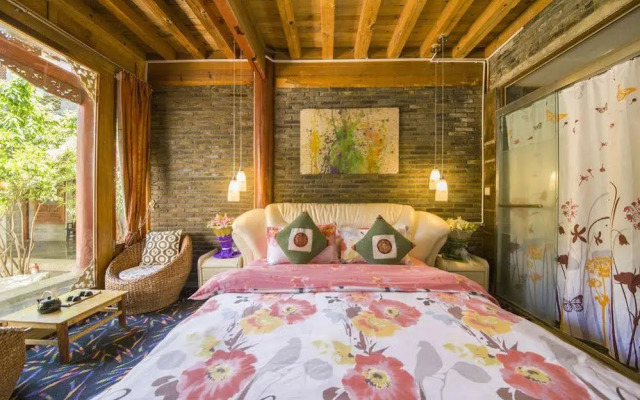 Lijiang Tailai Inn