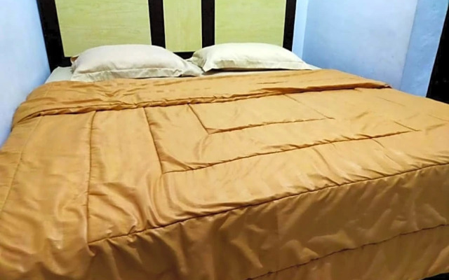 Favour Hotel by Oyo Rooms