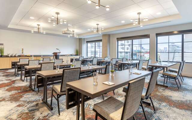 Cambria Hotel Denver Downtown RiNo