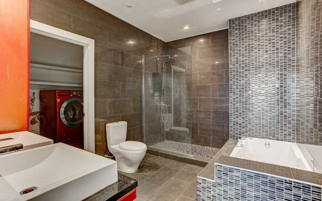 Destination Stays - LOFT HOUSE Quartier des Spectacles