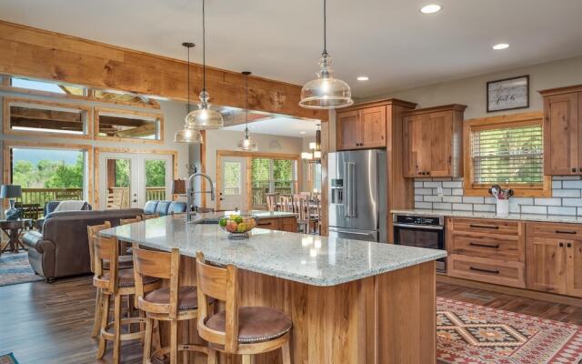 Tavia 5 Bedroom Home