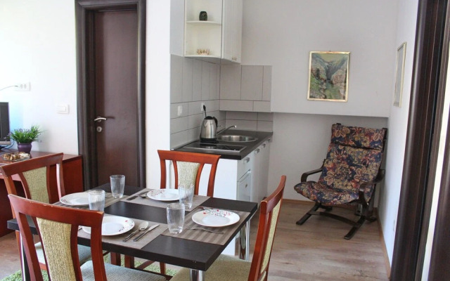 Balabusic Two-bedroom Apartment No.8