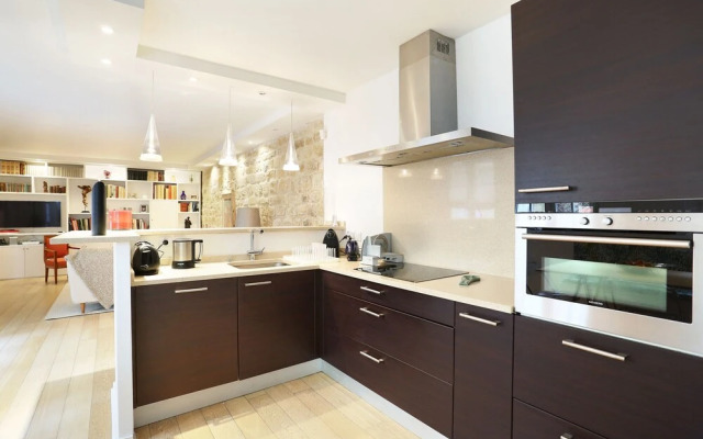 Sublime appartement Champs Elysees ( Chaillot)