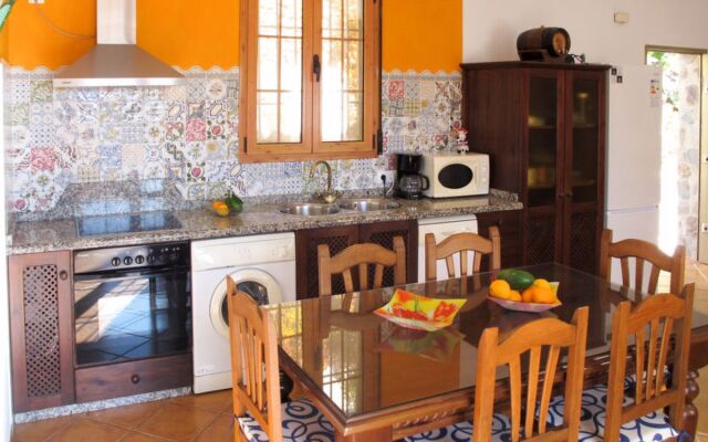 Tres Palmeras (FRG131)