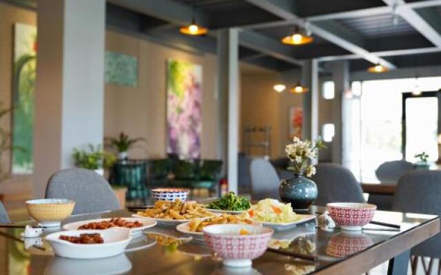 Mtny Hotel