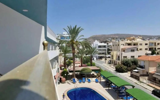 Moniatis Hotel