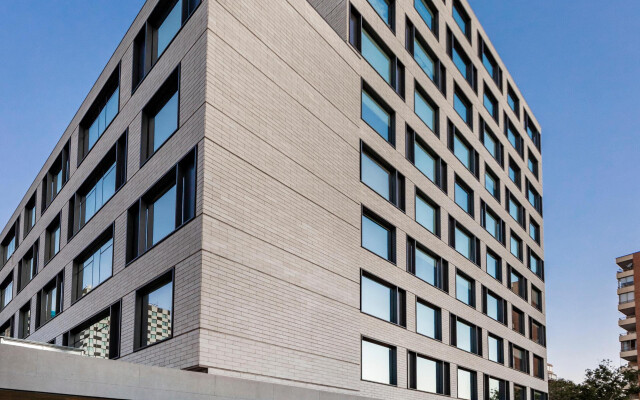 Ola Santiago Providencia, Tapestry Collection by Hilton