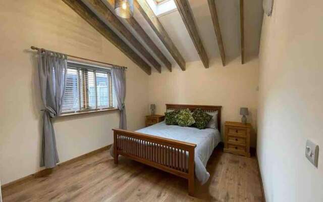 Charming Norfolk Barn Conversion in Barnham Broom