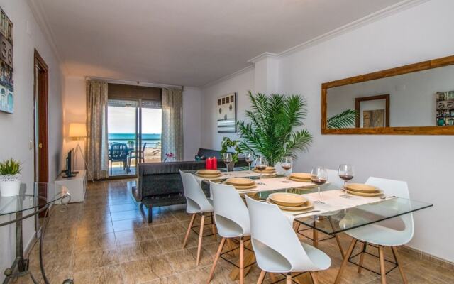 Luxurious Apartment in Empuriabrava With Sea View