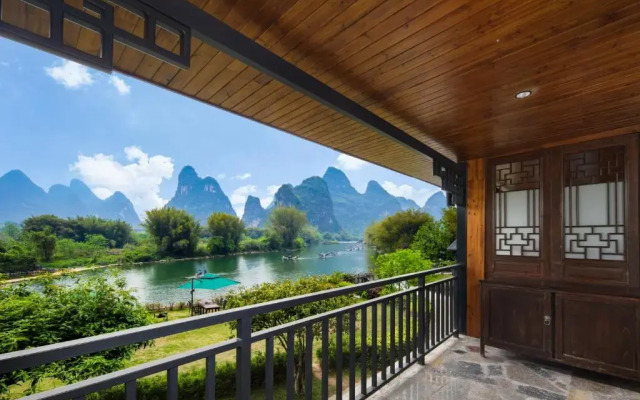 Yangshuo Mountain Retreat
