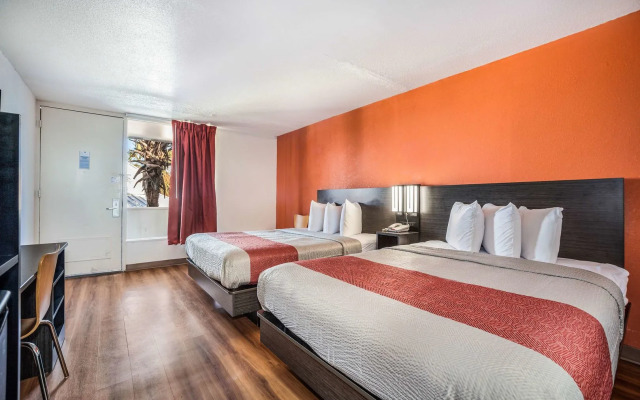 Motel 6 Florence, SC