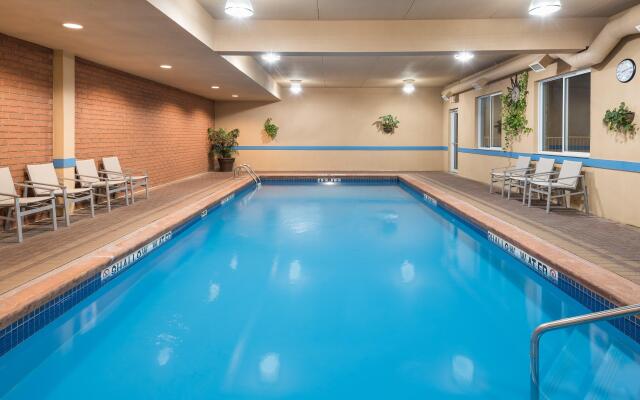 Holiday Inn Express Hotel & Suites Gananoque by IHG