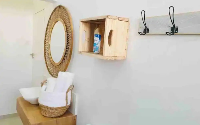 Contemporary 2 bed in Suburbs - 2080