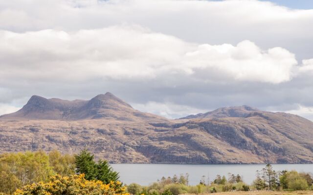Beinn Ghobhlach Cottage