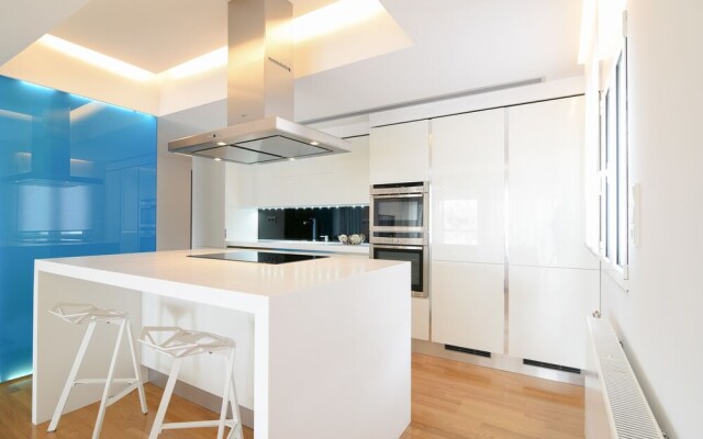 180m² homm Newly Renovated Luxurious Penthouse