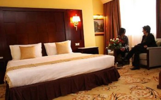 Oasis Hotel - Image 7
