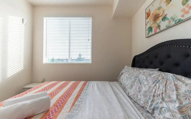 Santa Ana Delightful 4 Bedroom House