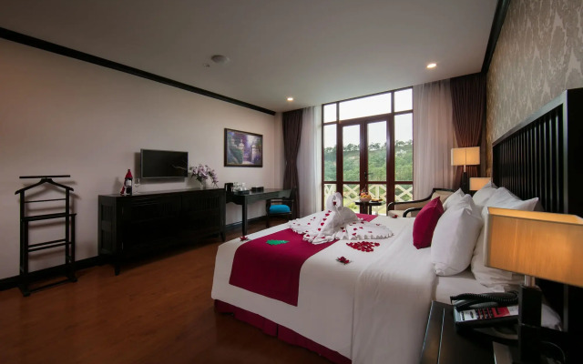 Sam Tuyen Lam Resort