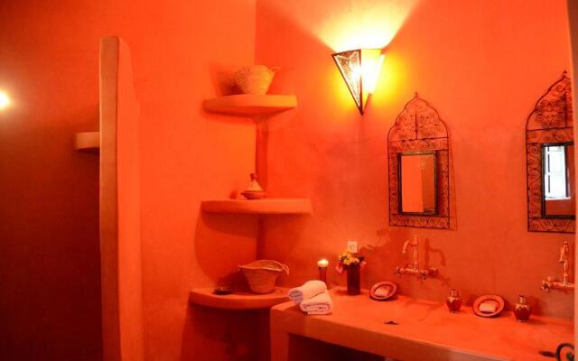 Riad Ain Khadra Khadra