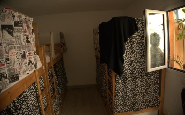 Puerto Nest Hostel