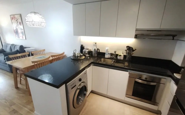 Astor Views - Modern 1BR Apartment in Nu ez