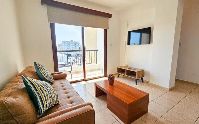 Sunlit Cozy Apartment