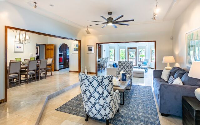 Maridadi by Cayman Villas