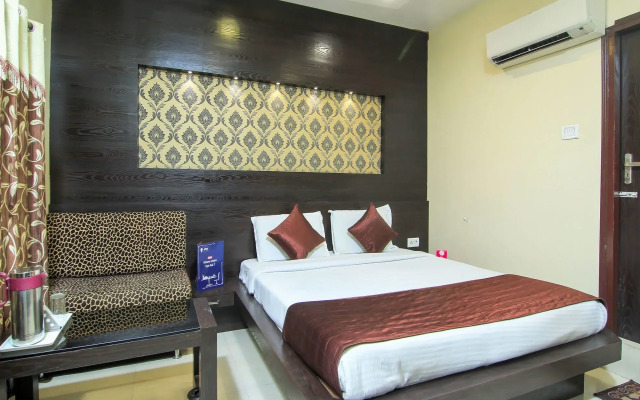 OYO 2000 Hotel Yash
