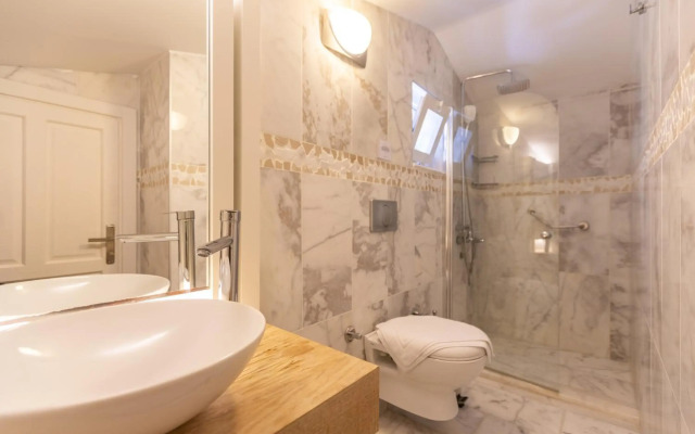 Kalkan Saray Suites - Adults Only