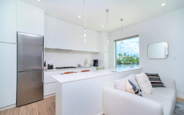 Cayman Luxury Rentals at One Canal Point