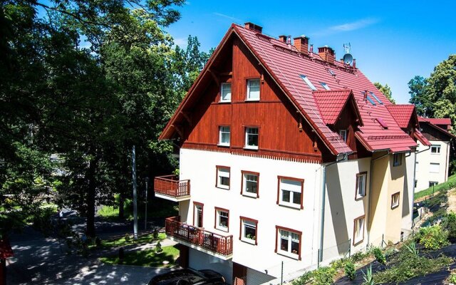 Apartamenty hoteLOVE pod Debami