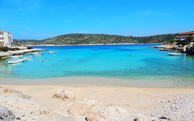 Captivating 3-bedroom Villa in Kanica