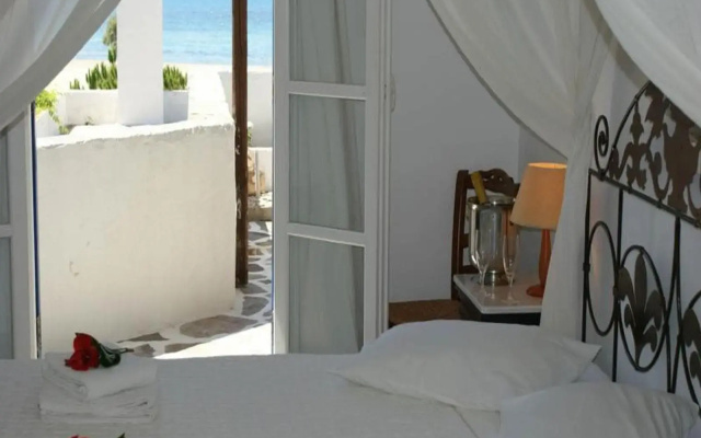 Alkyoni Beach Hotel