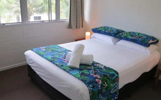 Paradise Apartments Unit 2