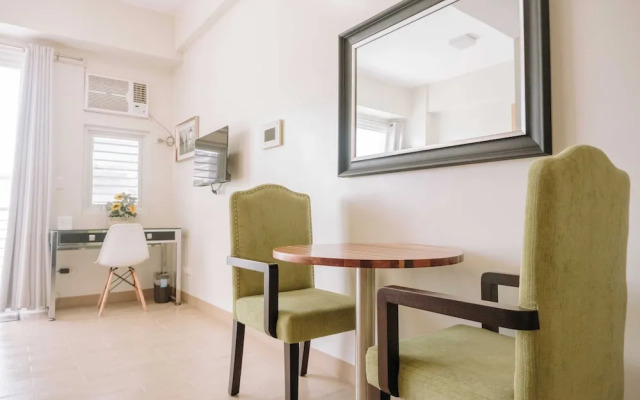 Stunning Cityscape Hideout