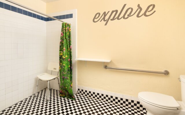 HI San Diego Downtown - Hostel