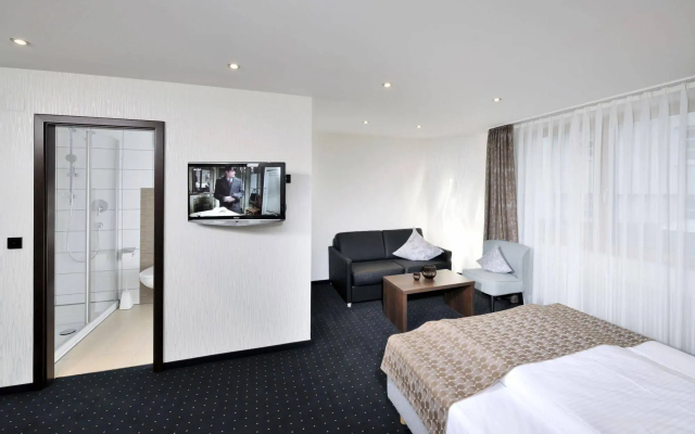 Lobinger Hotel - Weisses Ross