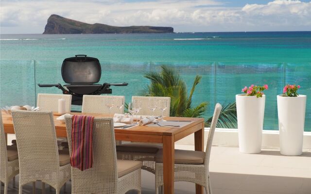 Myra Seafront Suites with Lov