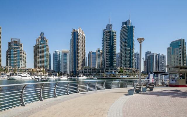 Chic and Stunning 2BR With Dubai Marina Views!