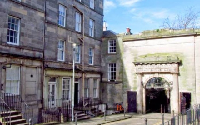 Stockbridge 2 Bedroom Apartment