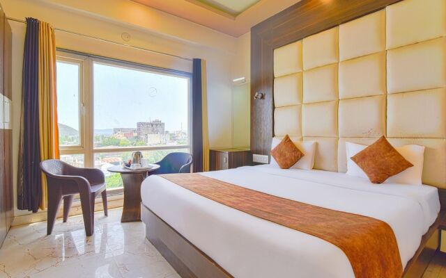 Fabhotel Prime The Royal Galaxy