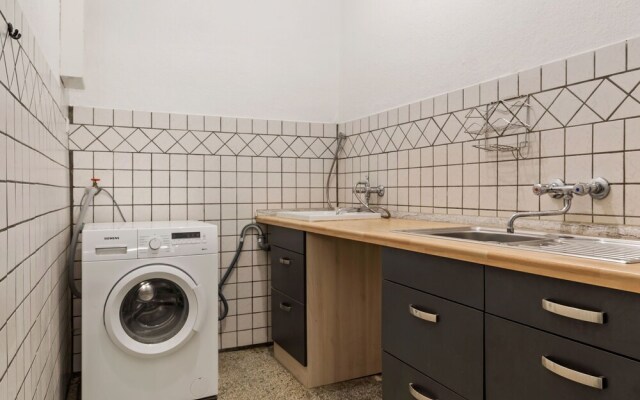 Delightful Apartment in Klein Pravtshagen With Boating