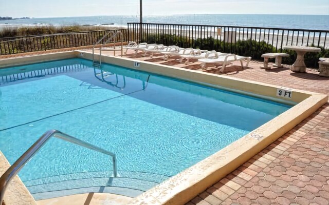 Trillium 4C Beach Front With Private Balcony/updated/pool!