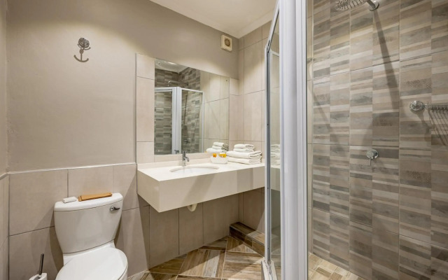 Hotel Numbi and Garden Suites